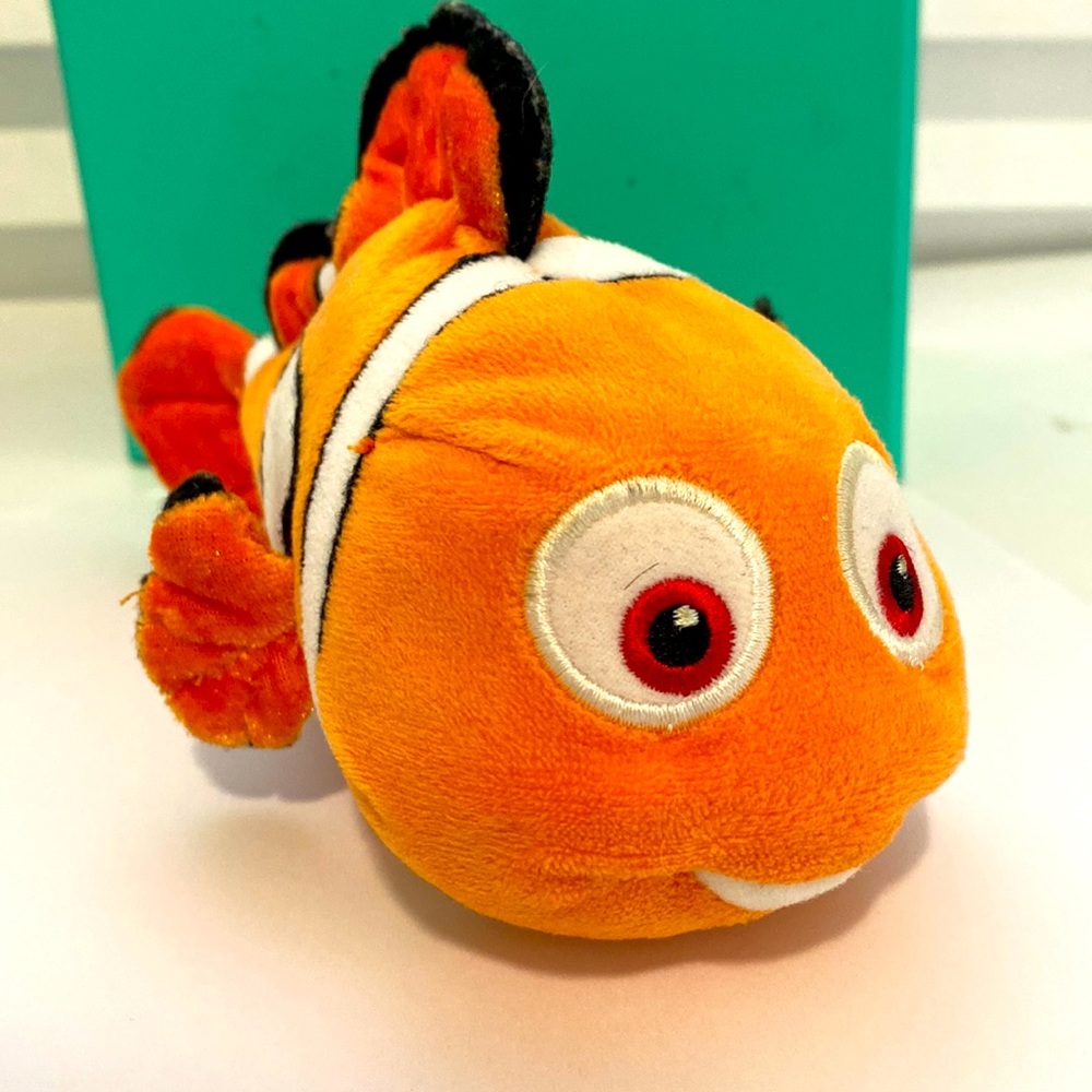 Disney Finding Nemo - 7 in Nemo Soft Toy - Picture 1 of 6